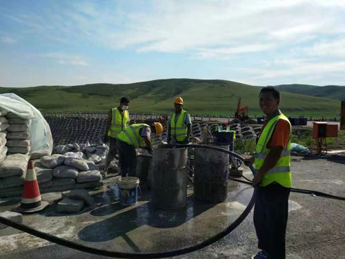 浠水公路地聚物下沉注浆